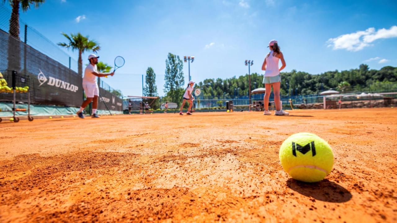 Mouratoglou Hotel & Resort Бйо Екстер'єр фото